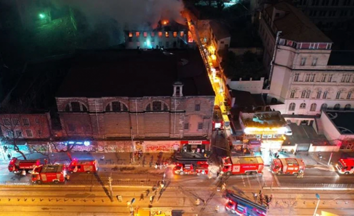 Ermeni Kilisesi'nde yangın: 2 ölü