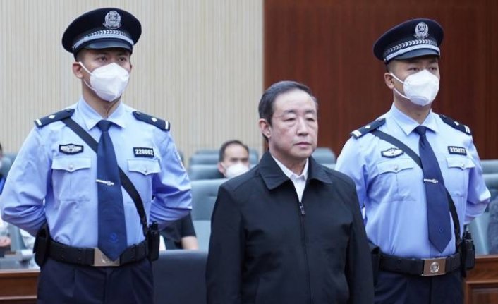 Eski Çin Adalet Bakanı'na rüşvet ve görevi kötüye kullanmaktan idam cezası