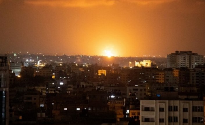 İsrail'den Gazze'ye hava saldırısı: 12 ölü…
