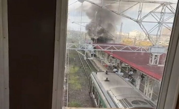 Japonya'da tren istasyonunda yangın
