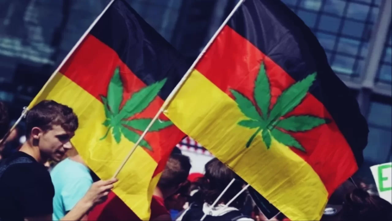 Almanya Kişisel Esrar Kullanımını Yasallaştırıyor